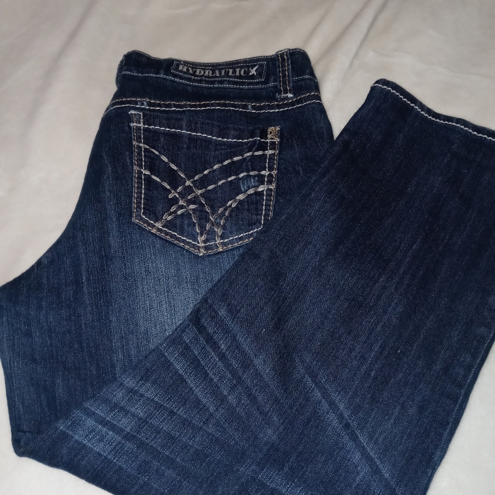 Hydraulic capri's